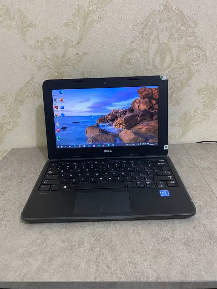 DELL LATITUDE 3180 INTEL CELERON N3550 RAM 4 GB SSD 256 GB 11.6Inch