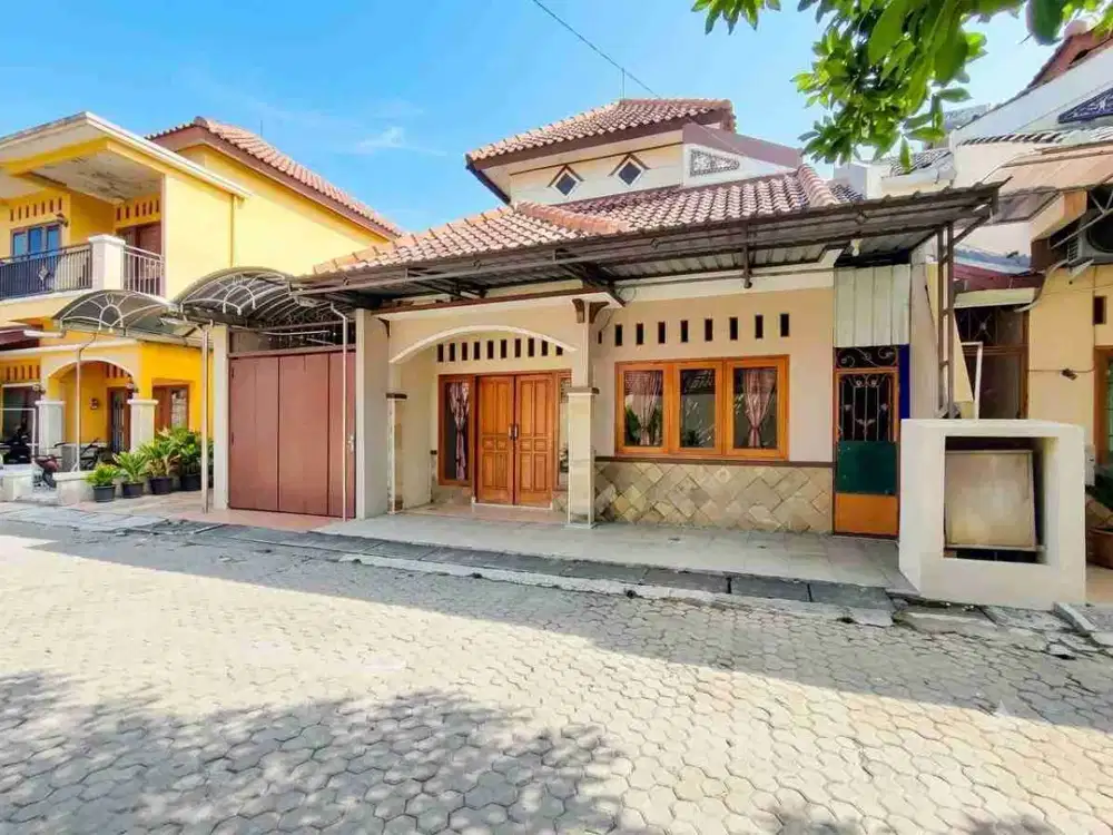 Rumah Cantik Mewah 1 lt siap Huni dekat Pintu Tol Klodran