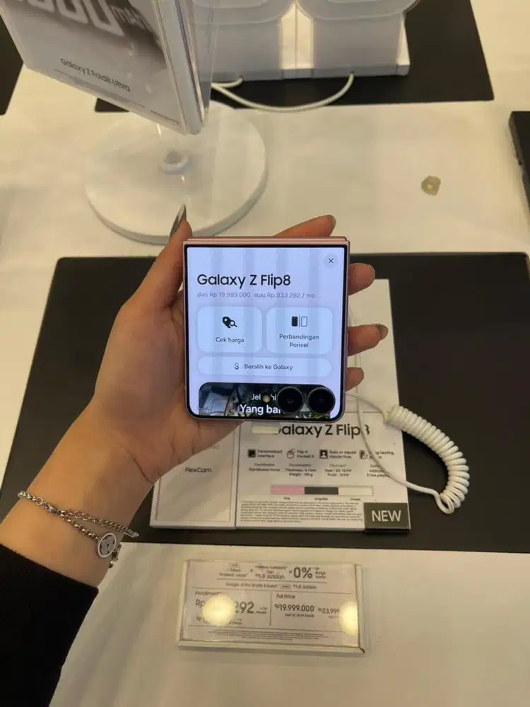 SAMSUNG GALAXY Z FLIP8