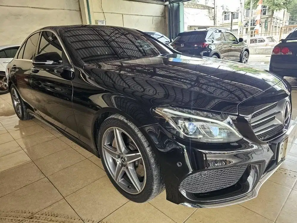 Mercedes Benz W205 C300 Amg Line 2018 Hitam