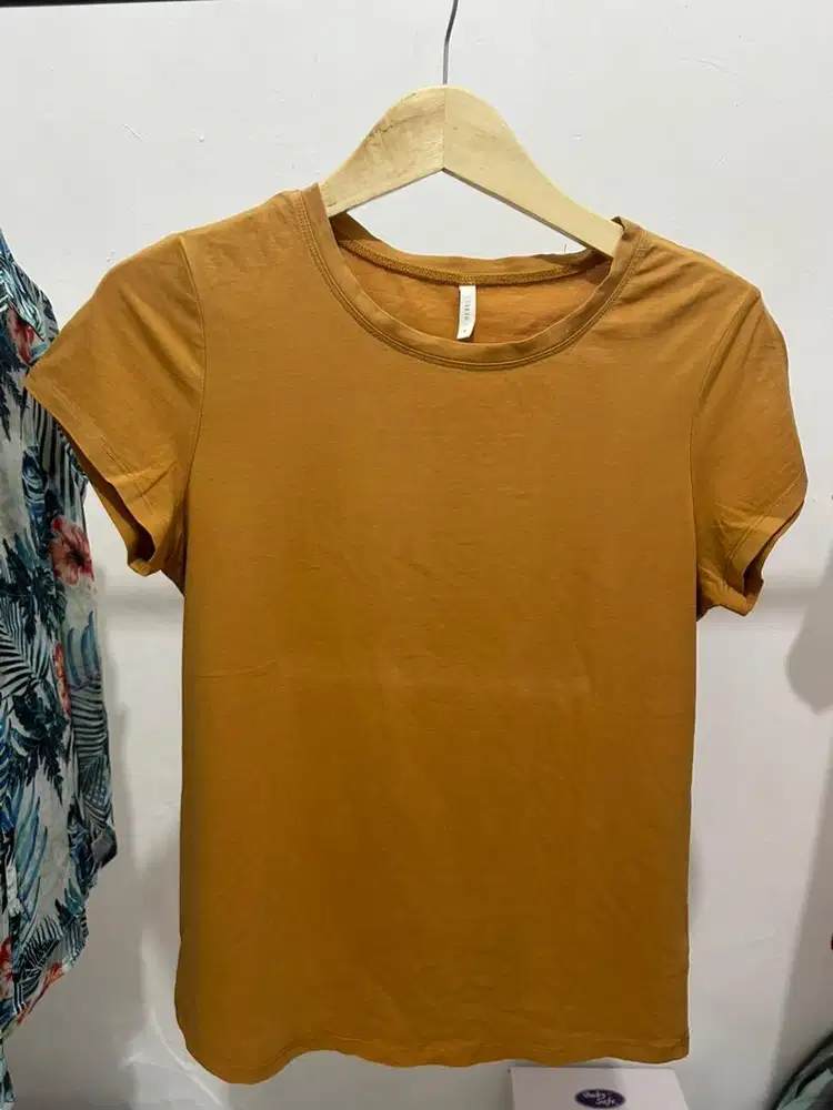 Kaos Wanita Coklat