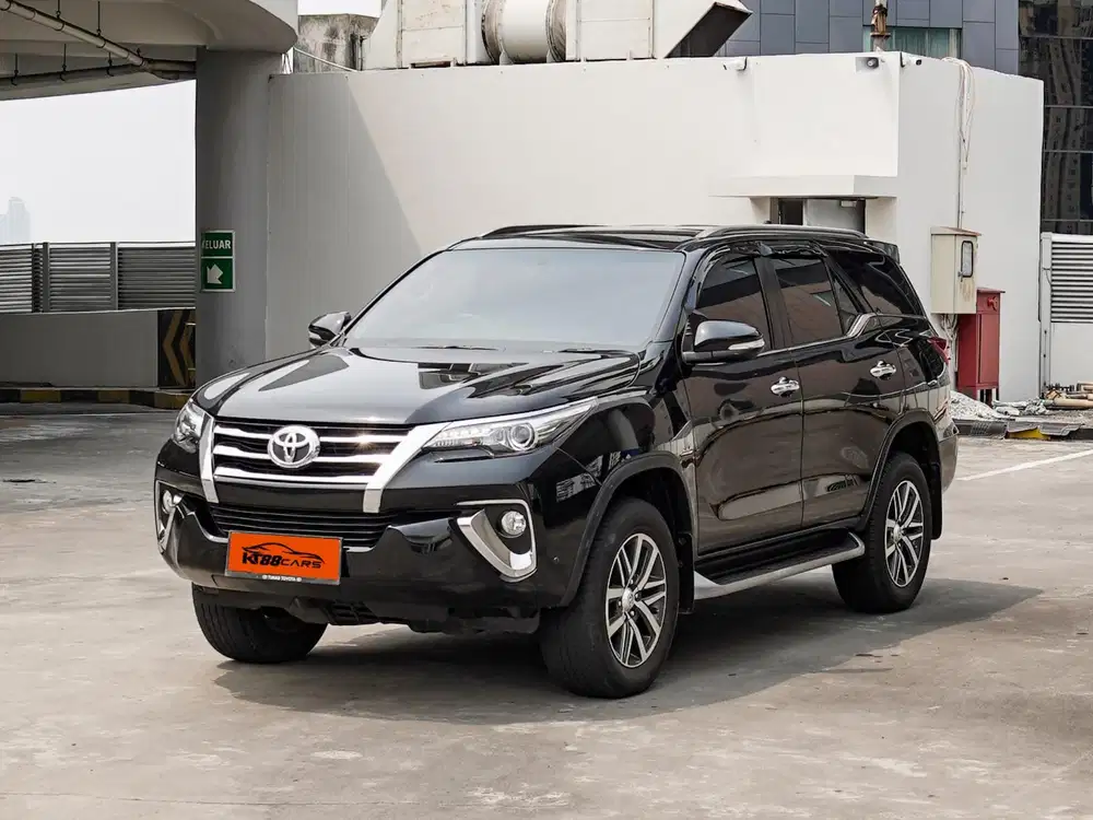 Toyota Fortuner VRZ Matic 2016 Hitam genap