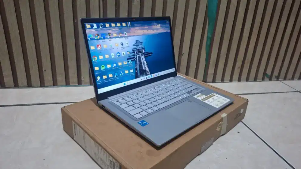 Laptop Asus Vivobook A1404Z