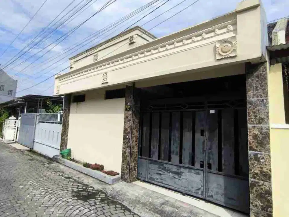 Rumah Bagus Siap Huni di Cluster Gentan Dekat Solo