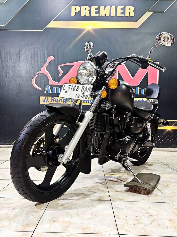 Beneli Patagonian Eagle 250cc 2cilinder black matte th 2023. Anugerah