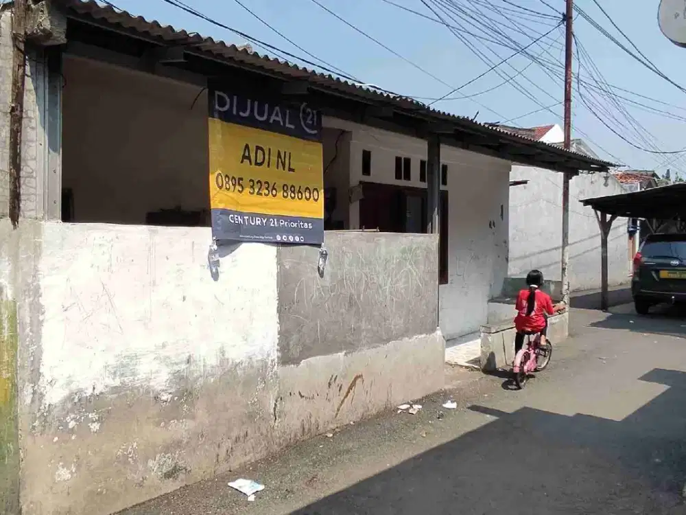 Rumah Lama Layak Huni Dekat Akses Tol di Kampung Melayu Jakarta Timur