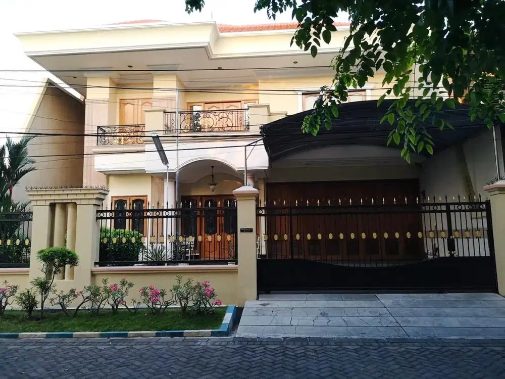 TERAWAT BAGUS! RUMAH MANYAR JAYA CLASSIC BAGUS FURNISHED SIAP HUNI