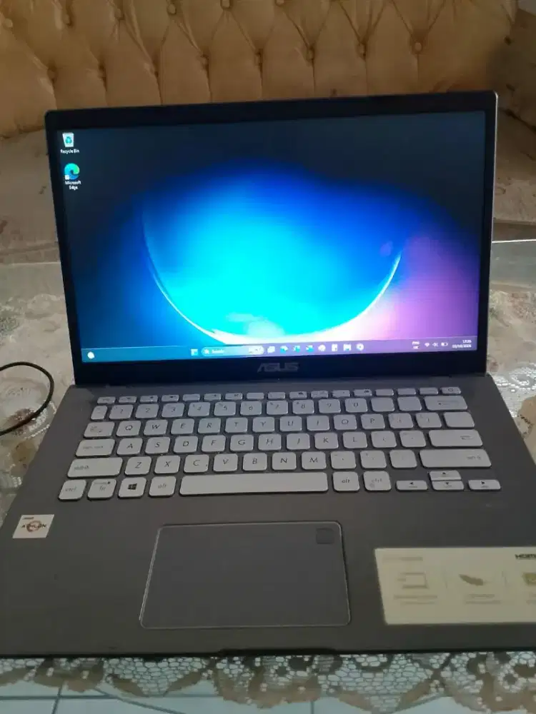 Jual cepat ASUS Vivobook M409D, RAM 12GB, SSD 256 GB,