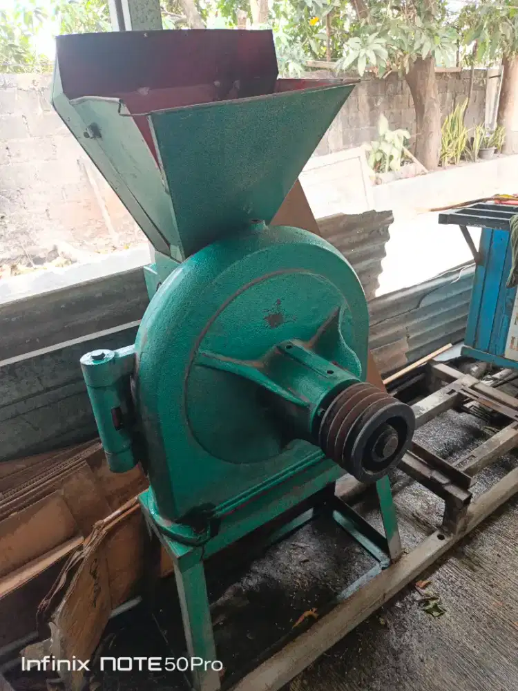 Diskmill pembuat pakan ikan