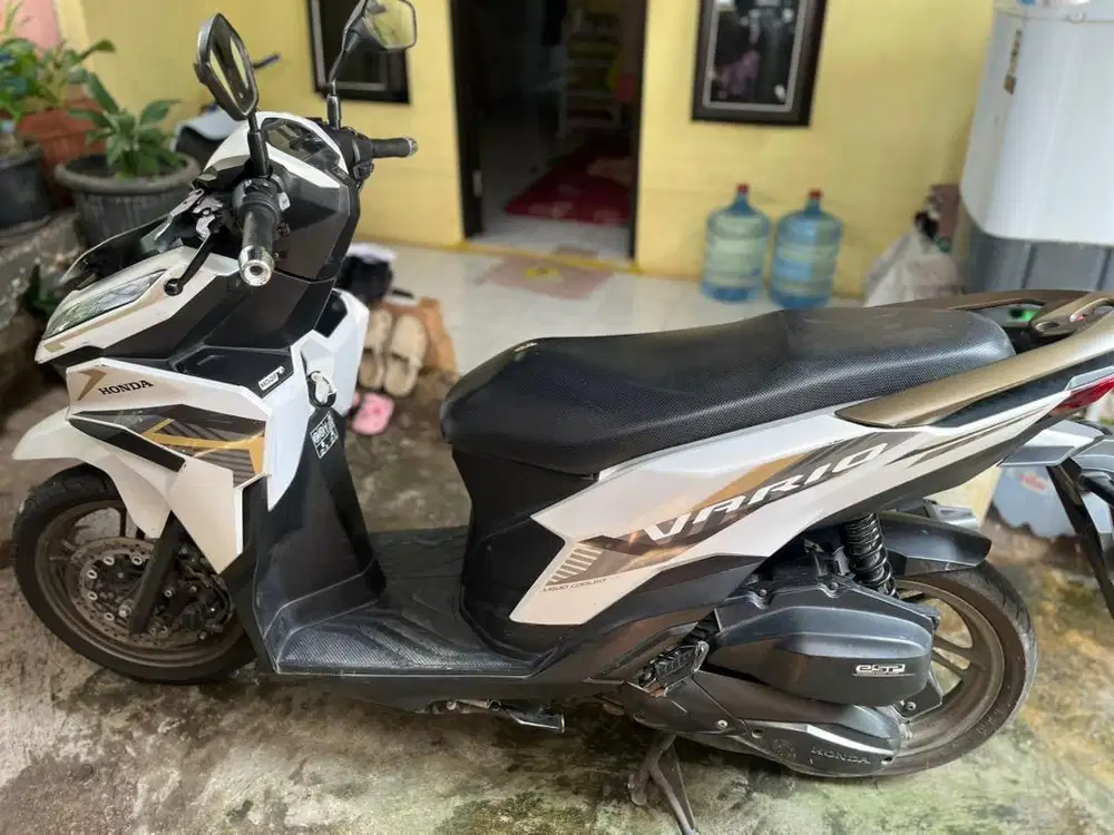 BUTUH JUAL CEPAT VARIO 125 CBS ISS 2023