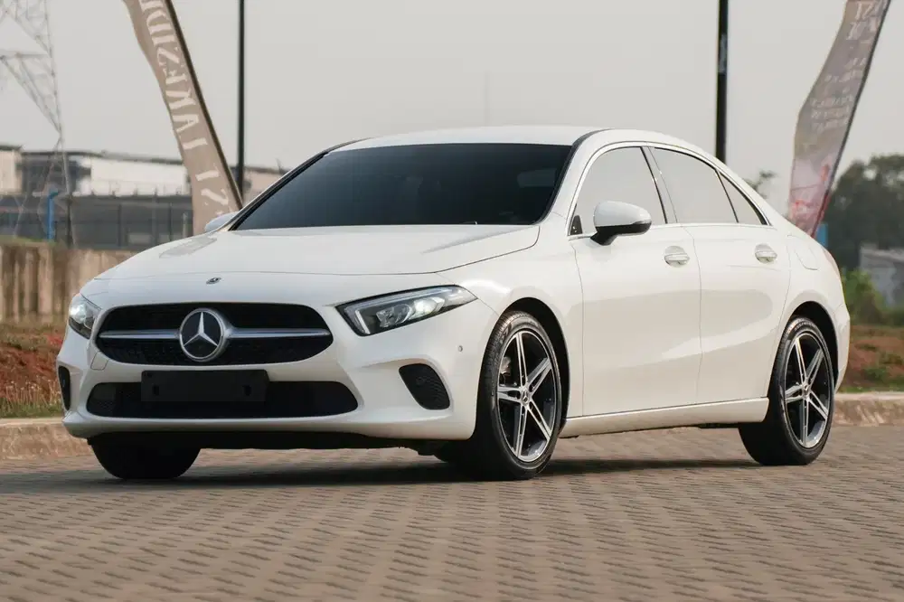 Mercedes Benz A200 1.3 Progressive Line Sedan 2023 A250 B200 C200 C300