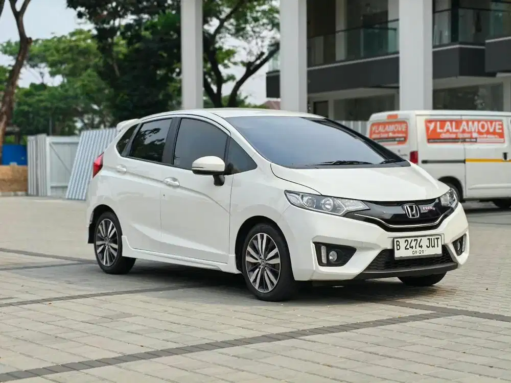 [LOW KM] Honda Jazz RS GK5 AT 2014