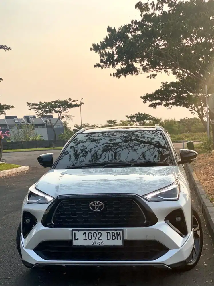 KM 10 RB !! Toyota Yaris Cross GR Hybrid 2025 SUPER ! TAG 2024 HRV SE