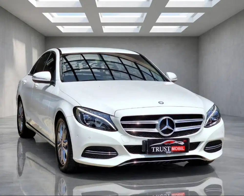 KM 30 RB ANTIK!! MERCEDES BENZ C 200 AVANTGARDE W205 PK 2016 WHITE