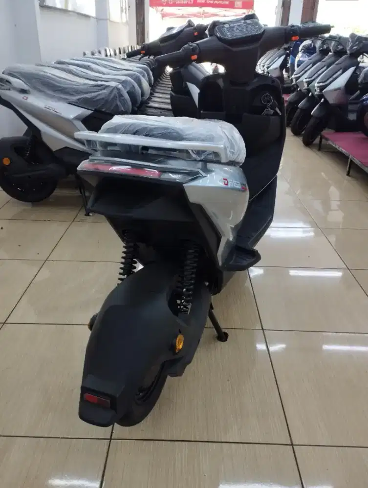 SEPEDA LISTRIK D66B GARANSI RESMI UWINFLY