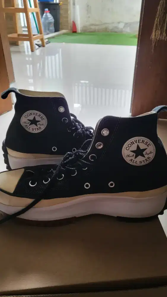 Sepatu Sneakers Unisex Converse Run Star Hike Hi Black White Original