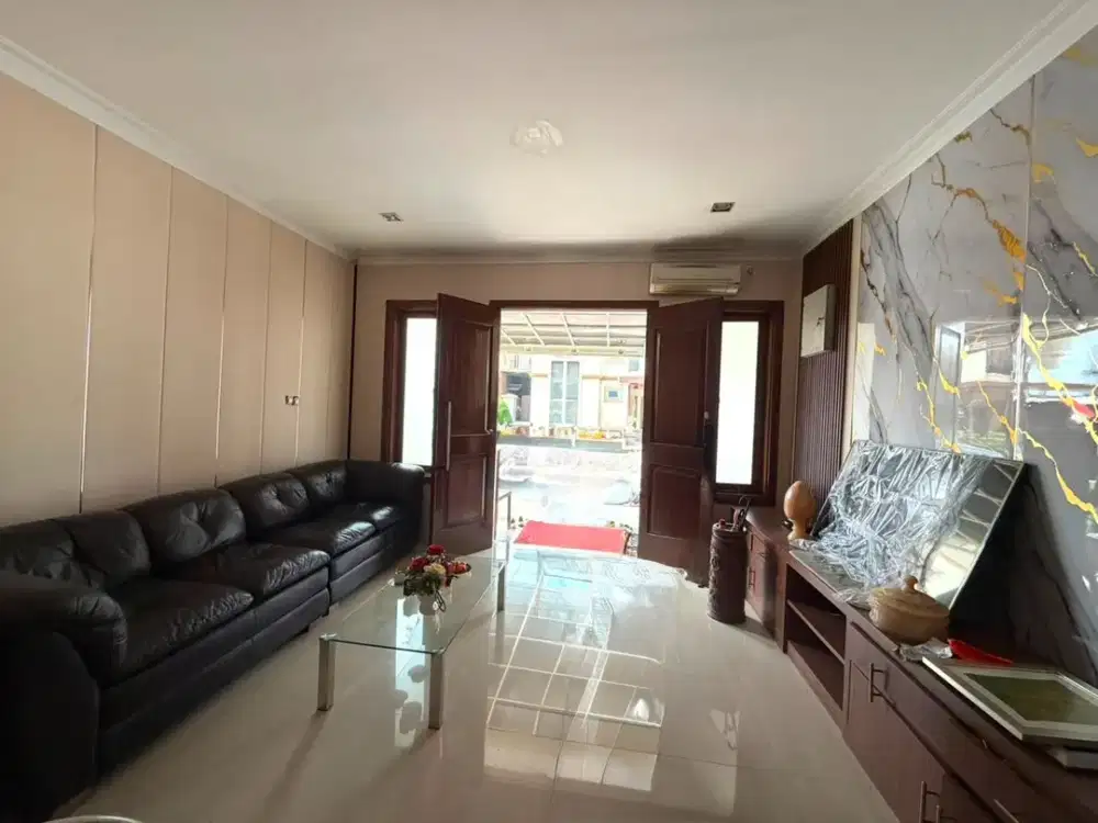 Dijual Rumah Royal Serpong Village, Serpong Kondisi Bagus