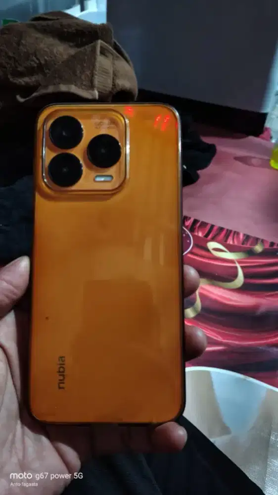 Jual HP nubia v70 design