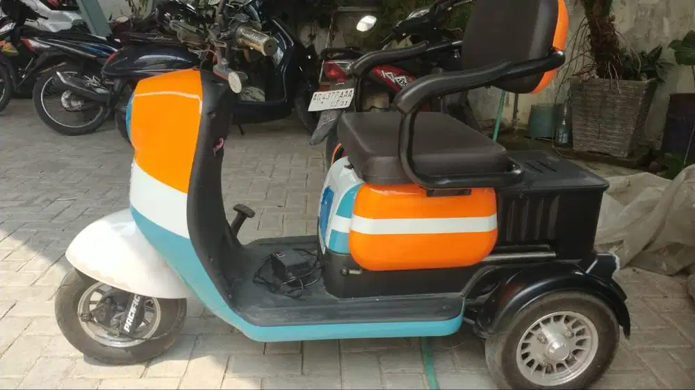 SEPEDA LISTRIK RODA 3 PACIFIC MAXIMUS