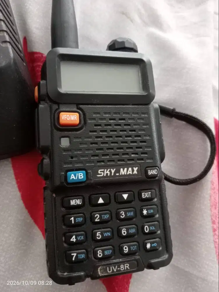 HT Walkie Talkie SKY MAX UV-8R - Dual-Band, bisa radio (second)