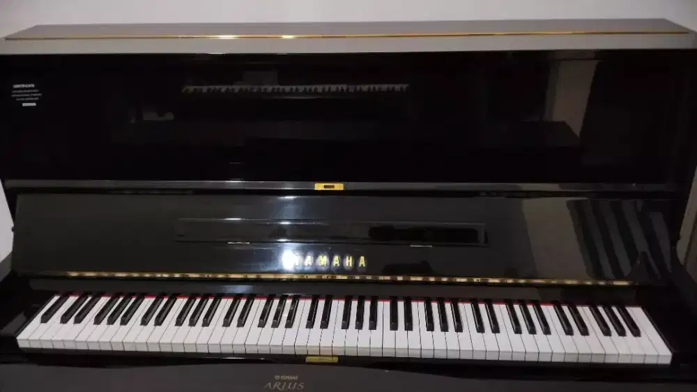 Piano Akustik Yamaha U1