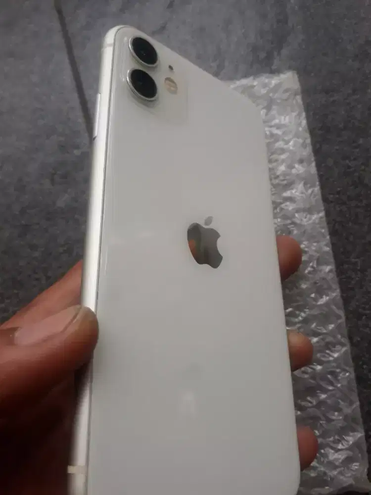 I phone 11 - ram 256