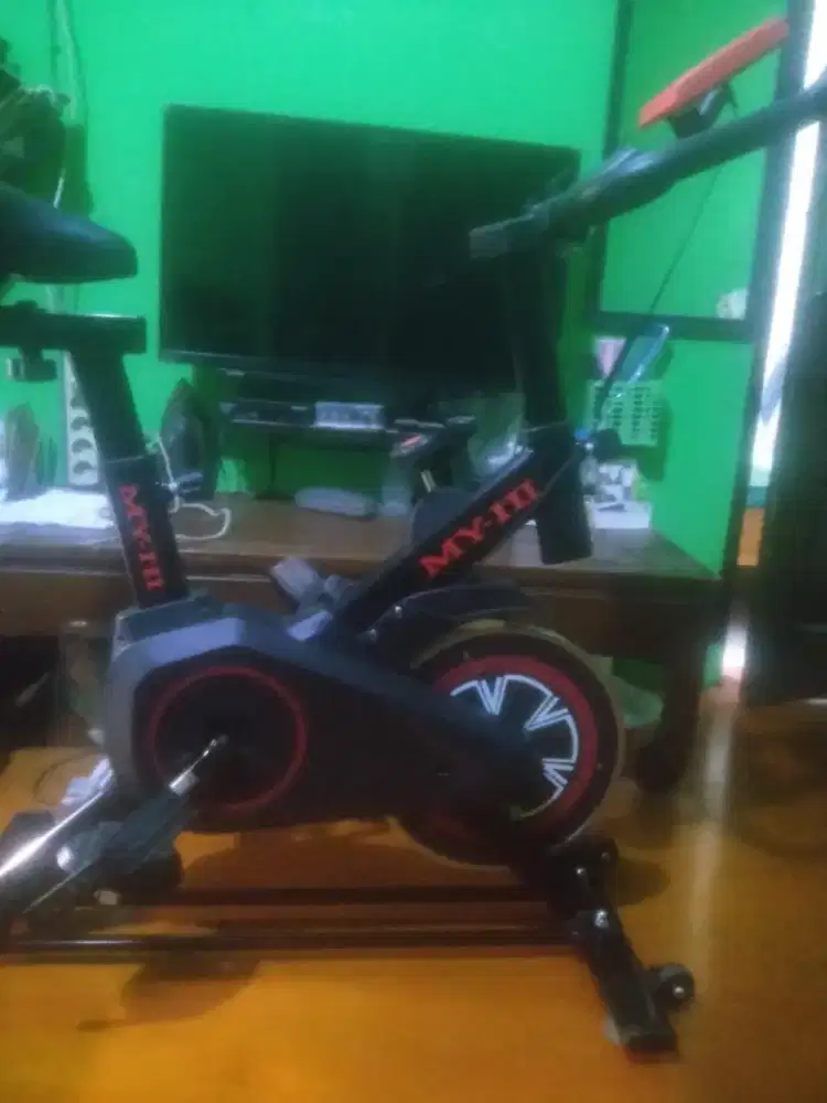 Sepeda spinning fitnes olahraga