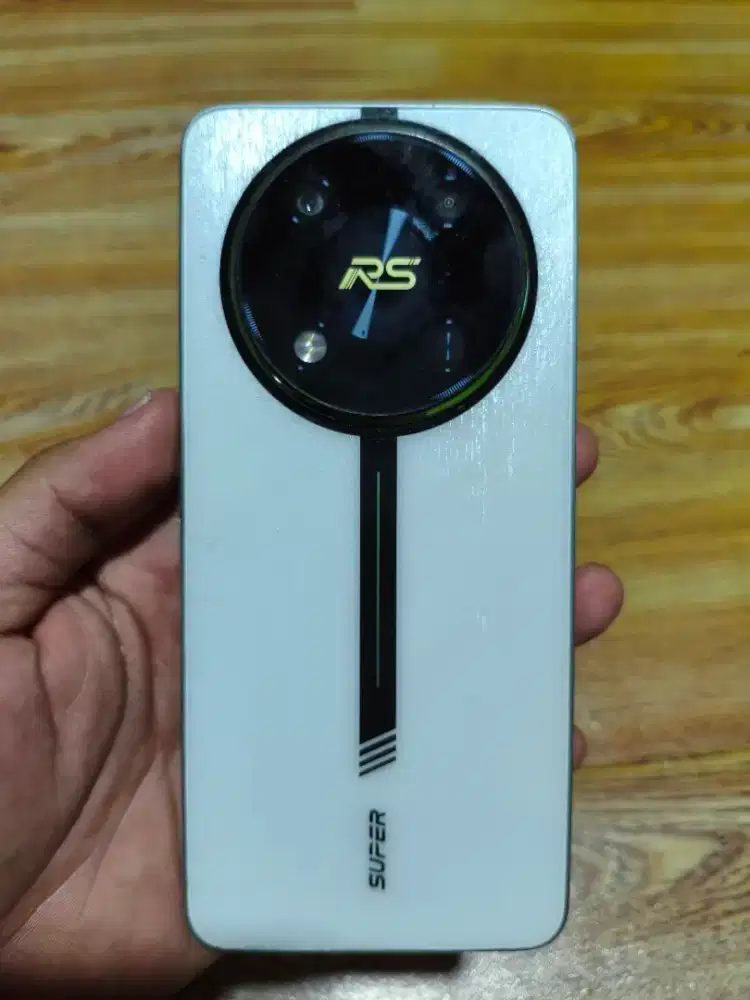 Itell RS 4 12/256