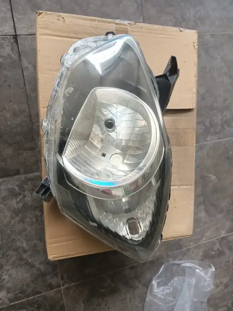 Headlamp Agya 2014