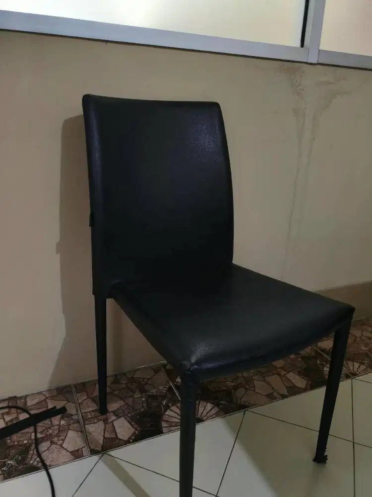 KURSI KANTOR BEKAS (AVEDA)