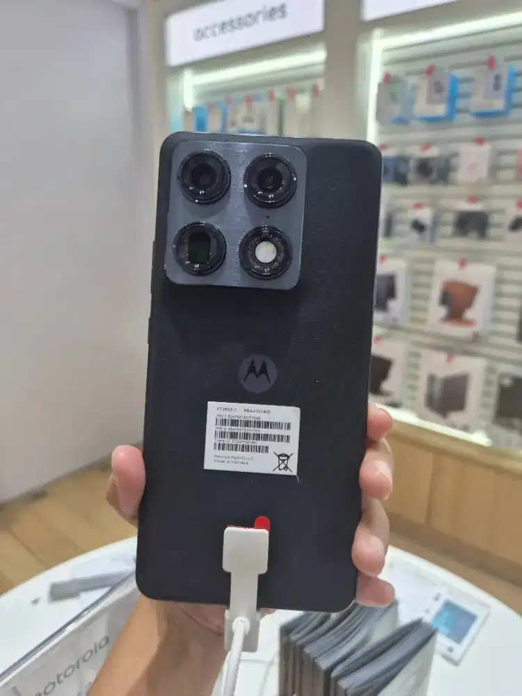 PROMO HP Motorola Signature | RAM 12/256 GB | Gold Camera by DXOMARK