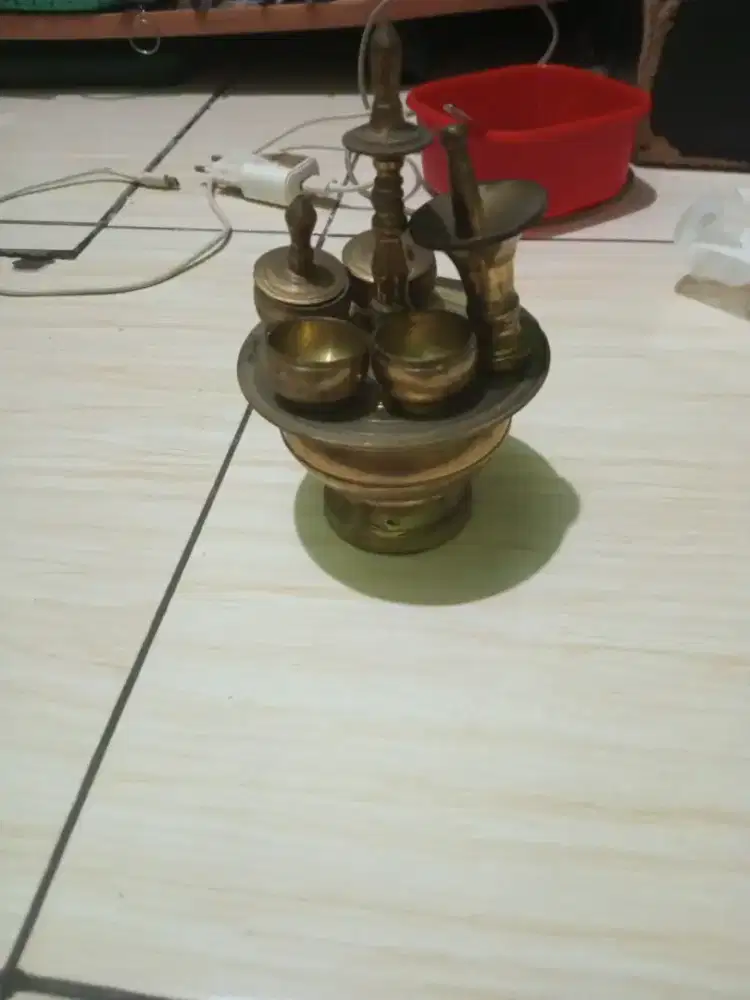 Tempat sirih Kuningan 1 set mulus komplit/kinangan tempat sirih