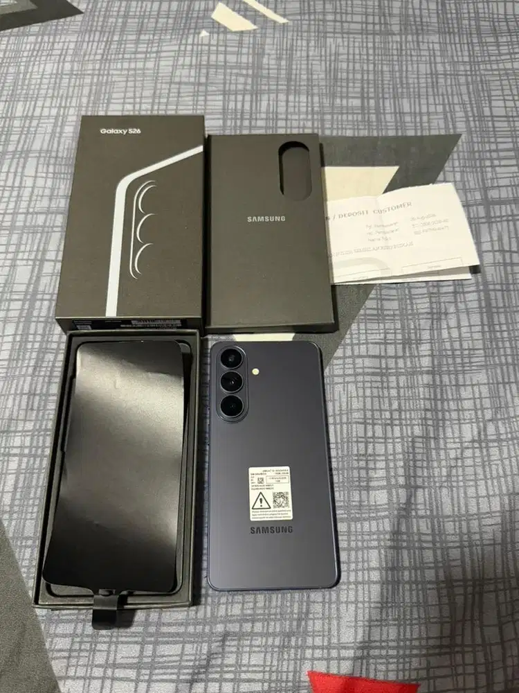 Samsung s26 12/256 sein on