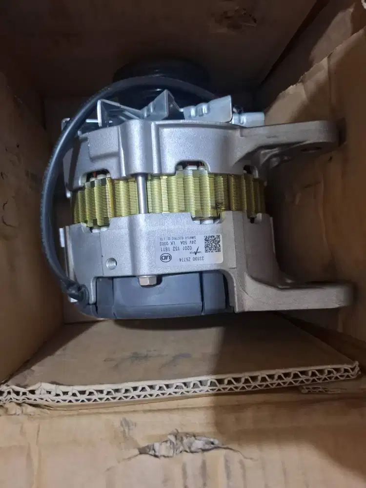 ALTERNATOR asli Sawafuji 24V 50A