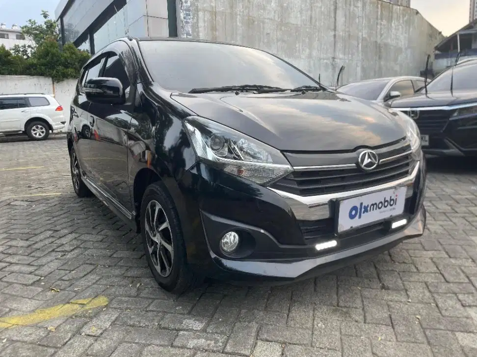 DP MURAH Daihatsu Ayla 1.2 R Bensin-AT 2019 Hitam CTYIB