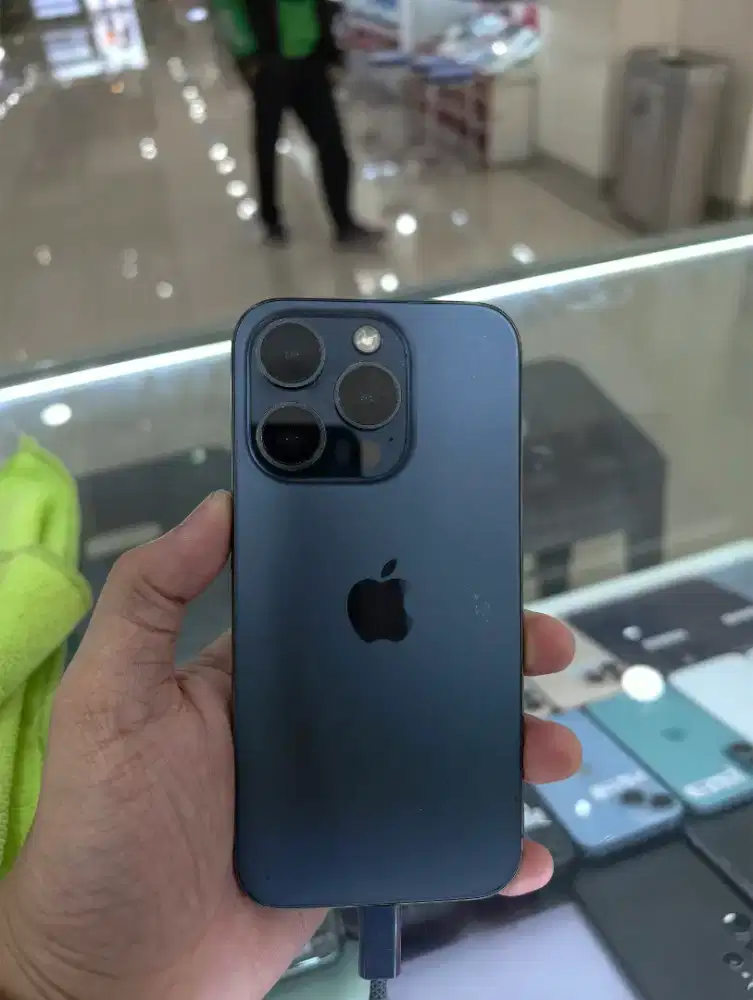 iPhone 15 Pro 128Gb iBox