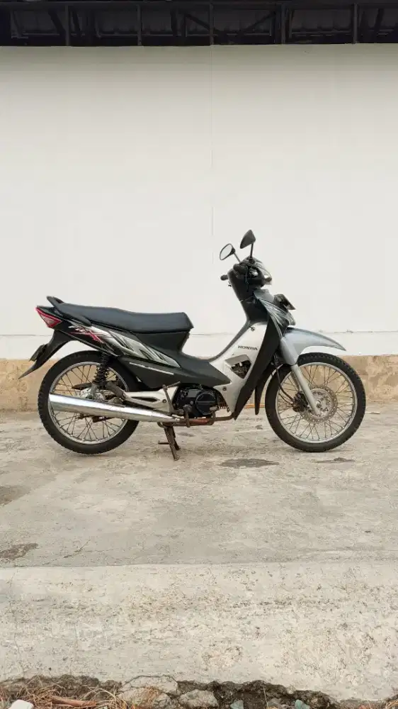 Di jual Supra fit x tahun 2007 surat lengkap