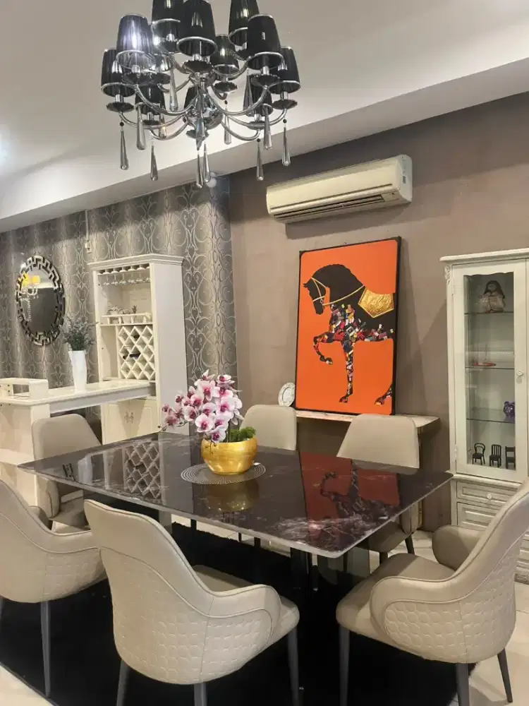 Kredit set meja makan di HOMECREDIT tanpa DP cukup bawa KTP saja