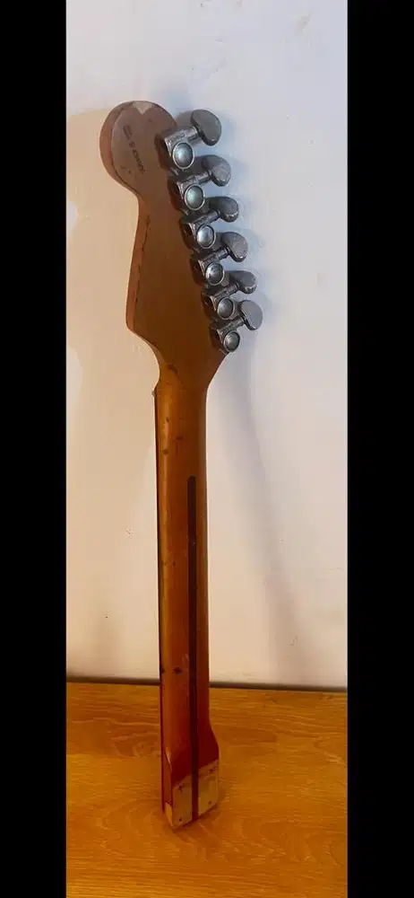 neck gitar Fender Stratocaster