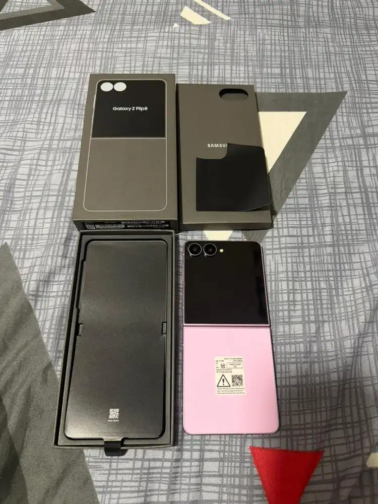 Samsung flip 8 5G 12/256 sein on