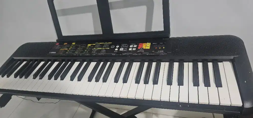 Keyboard yamaha PSR F52