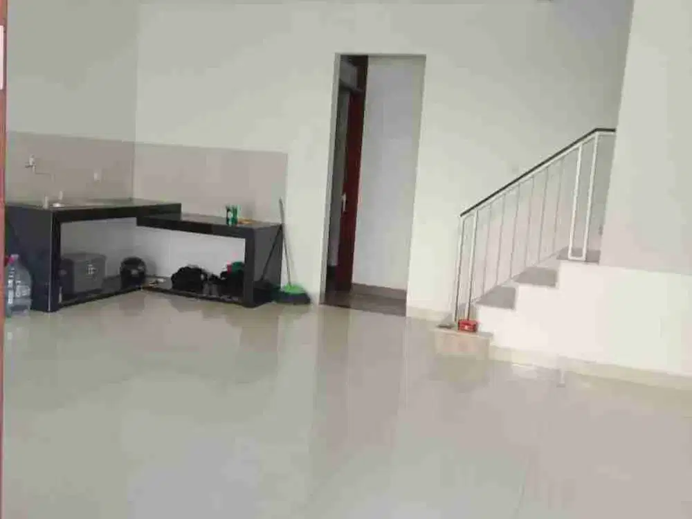 Rumah 3 lantai di golf island ukuran paling bagus