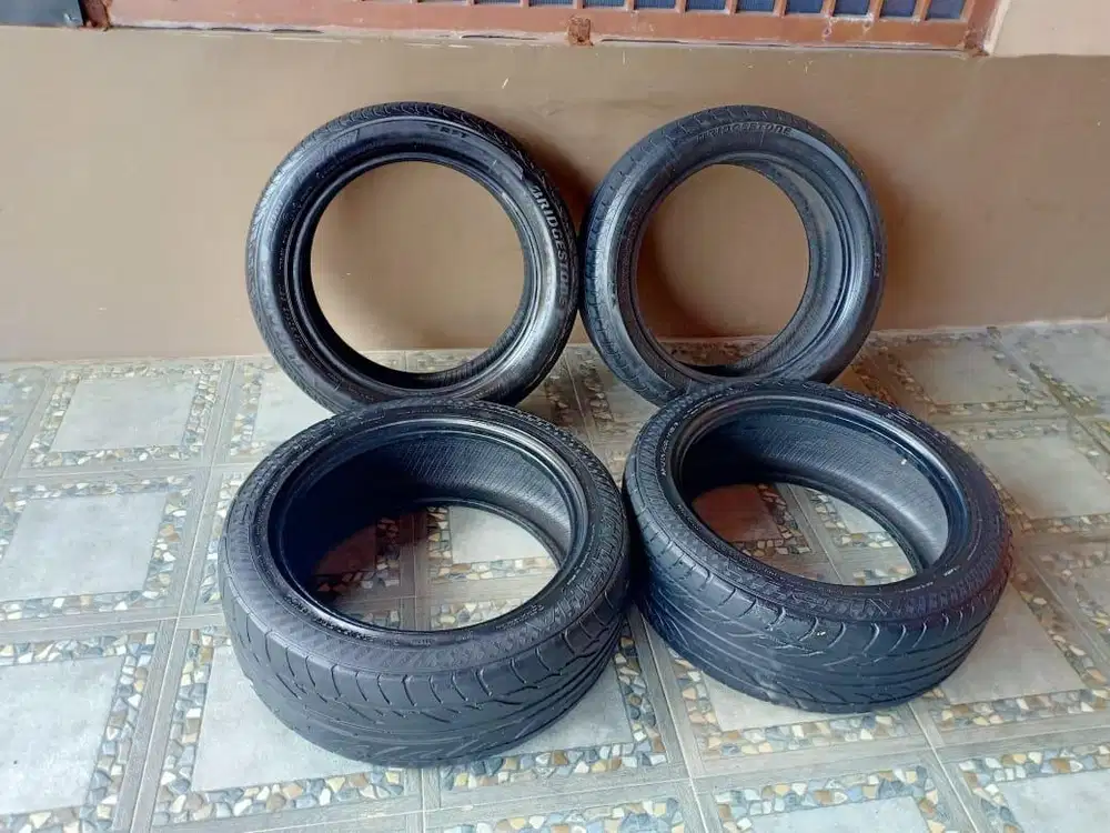 4 Ban velg Ring 18 225/50 R18 Bridgestone Fortuner Innova Pajero crv