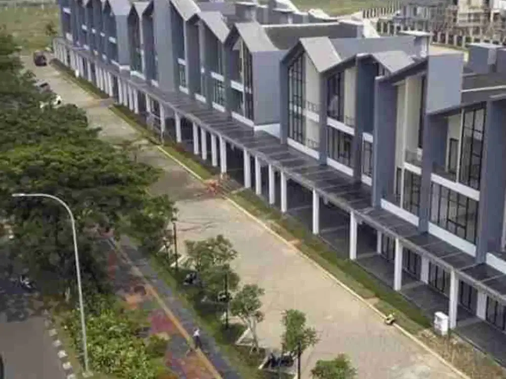 Bonus Logam Mulia Ruko Baru New East JGC  3 lantai bisa KPR