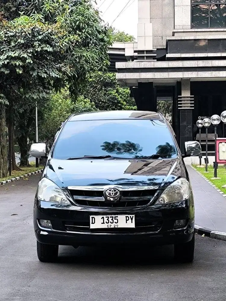 TOYOTA INNOVA G 2.0 MT 2005