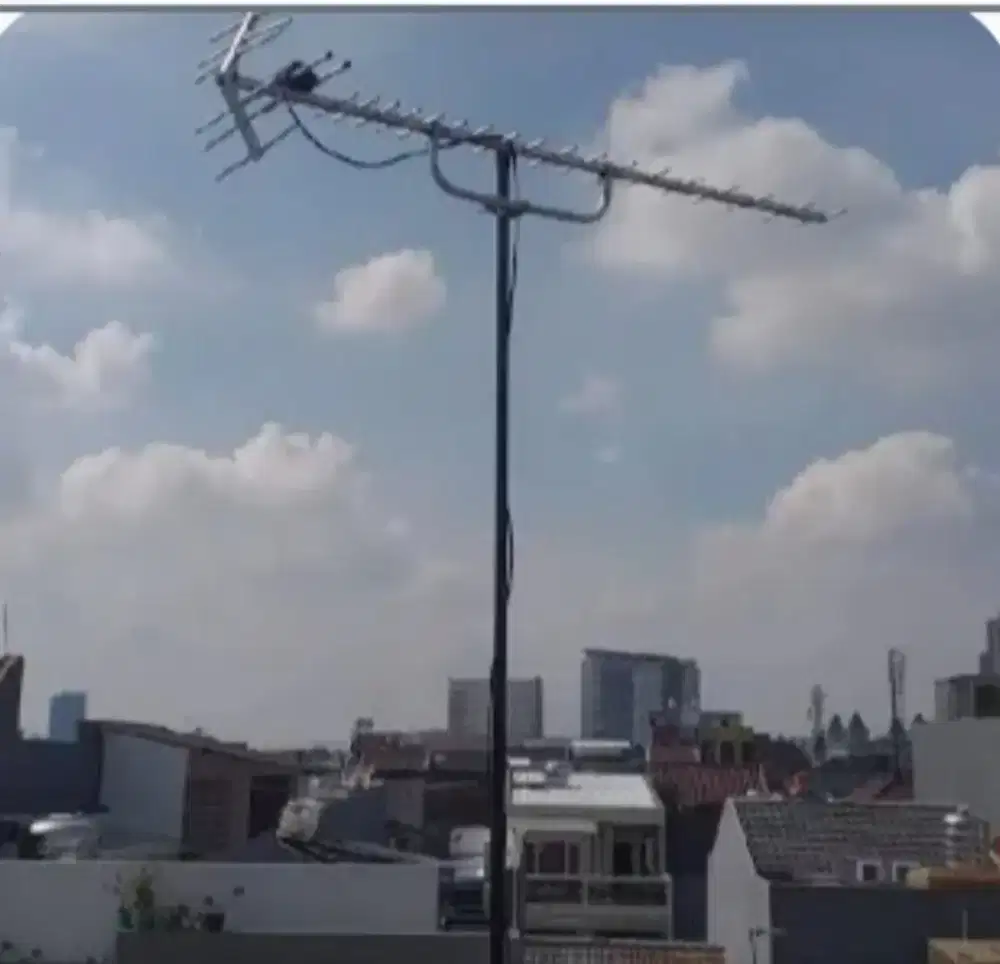 Spesialis jasa pasang antena TV digital service parabola Cempaka Putih