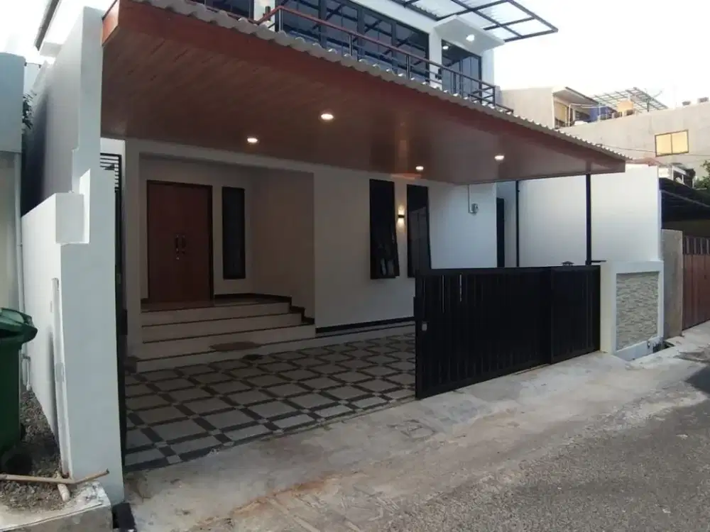 Rumah 2 Lantai Bangunan 250 m² dengan Gudang di Kebayoran Baru WT-19370