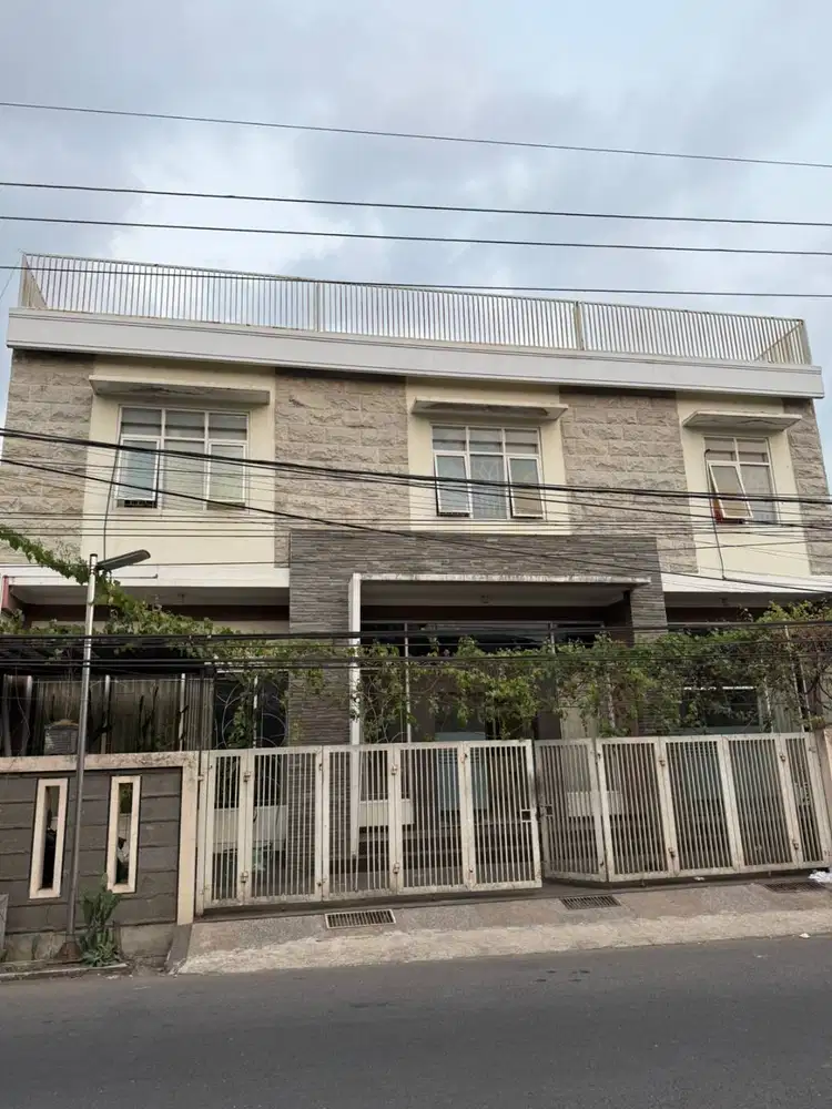 Disewakan Rumah atau Kantor Joyogrand