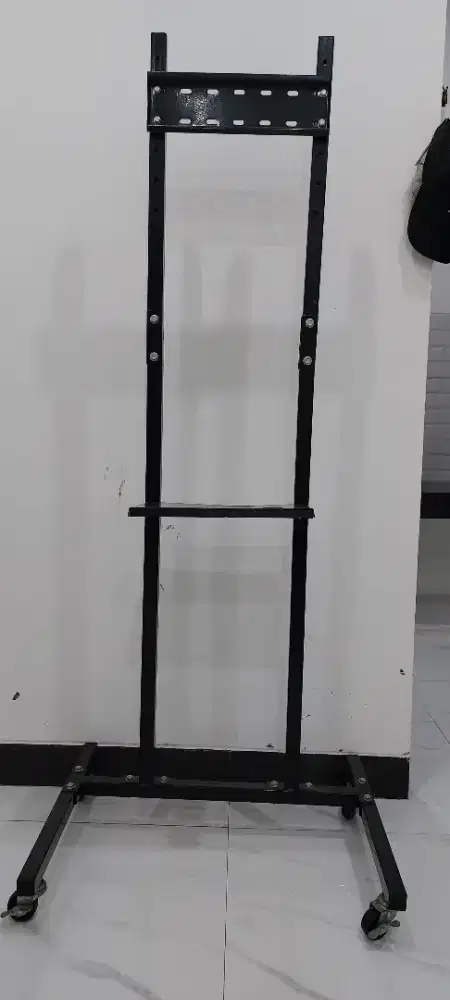 Standing bracket TV