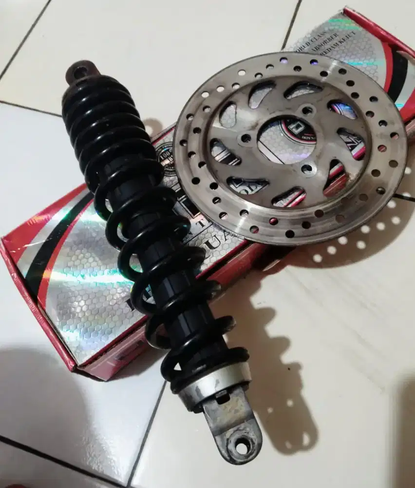Jual aja ini shokbrker+ disc orianya punya Honda Mio GT